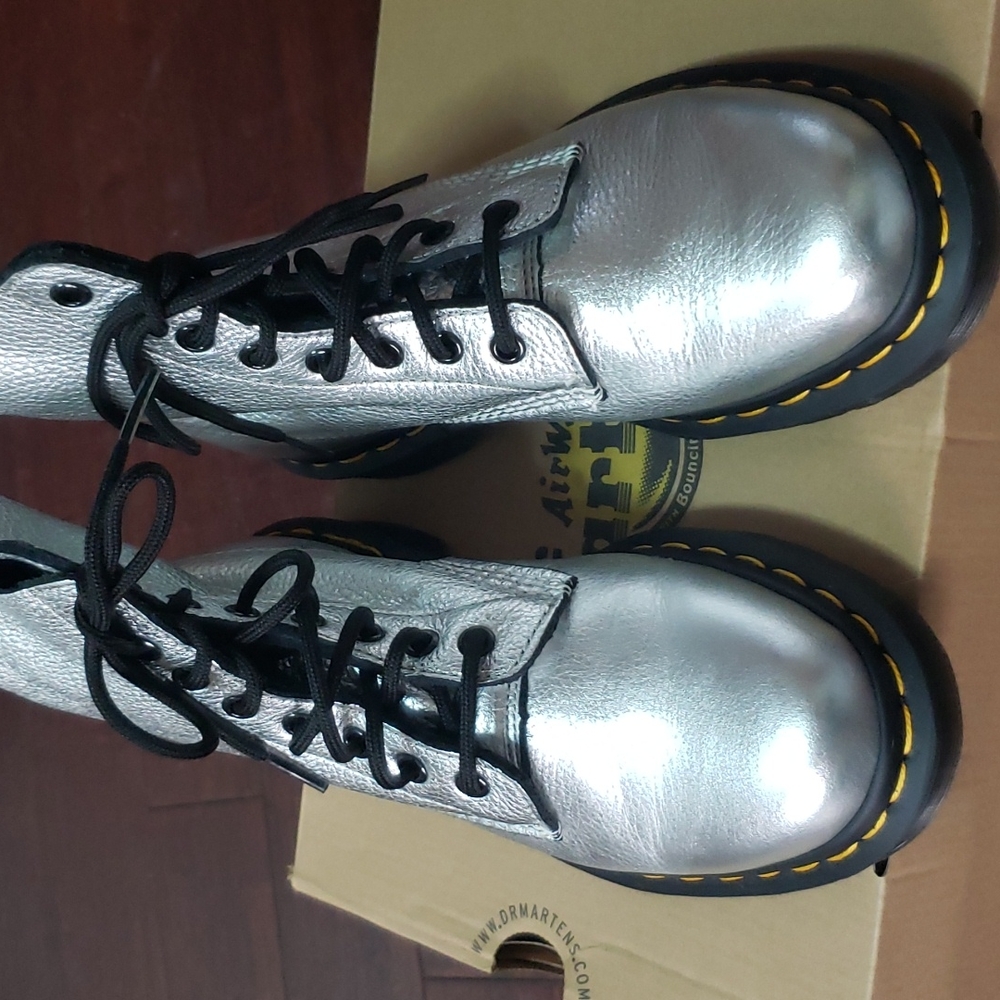Doc Martens - Silver- 7